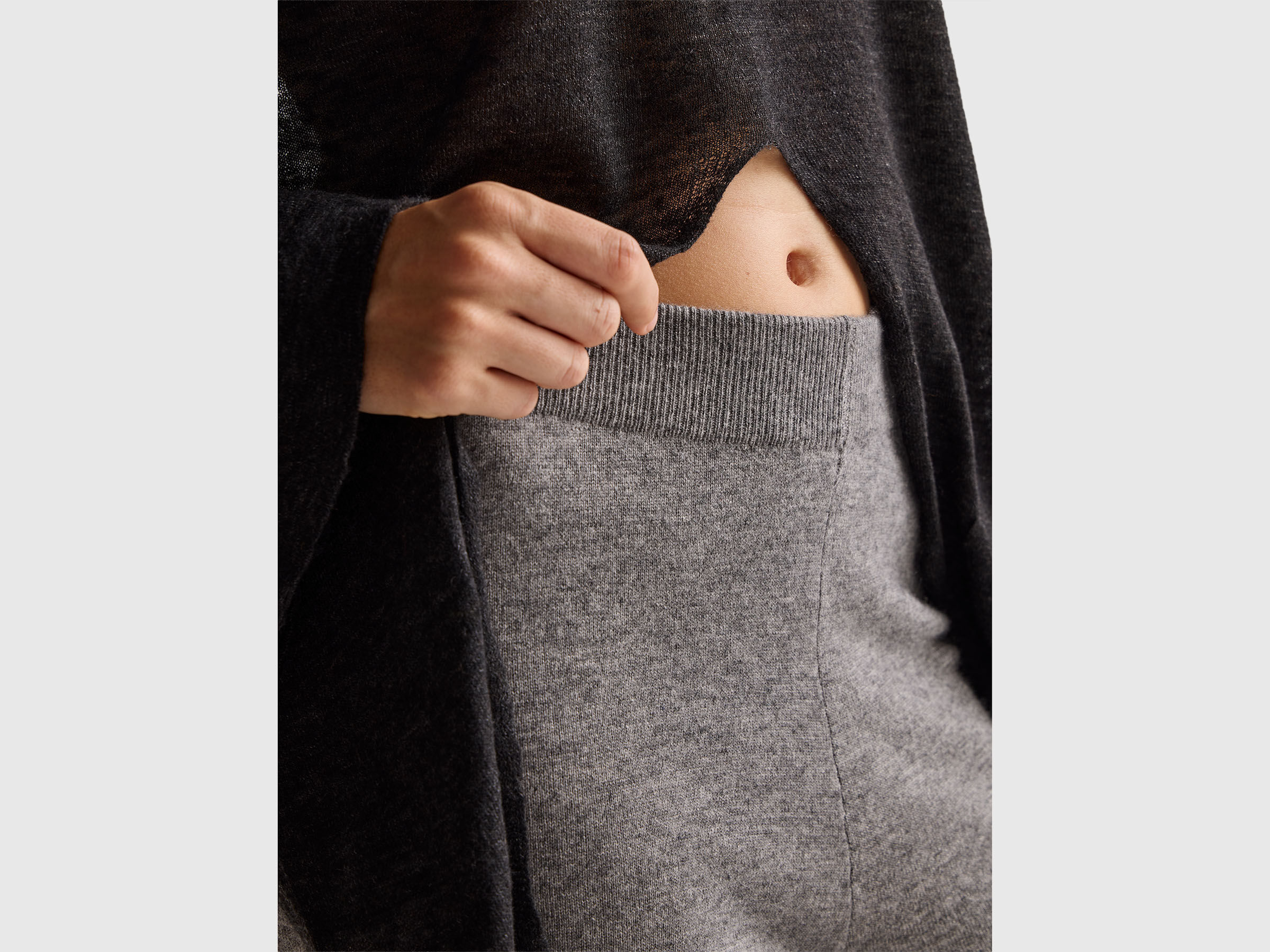 TROUSERS Women image number 4